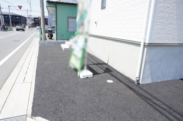 草加市原町3丁目 新築分譲住宅の駐車場