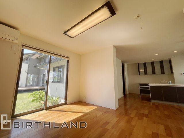 安積町成田田向　サンステージこおりやま　中古住宅の居間・リビング