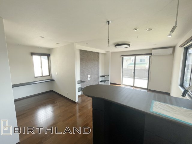 安積町成田田向　サンステージこおりやま　中古住宅の居間・リビング