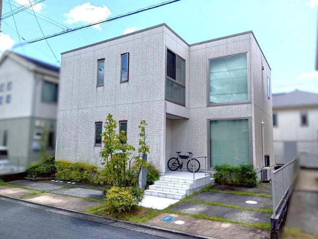 「大きな窓が魅力的」高知市長浜蒔絵台2丁目　中古戸建て