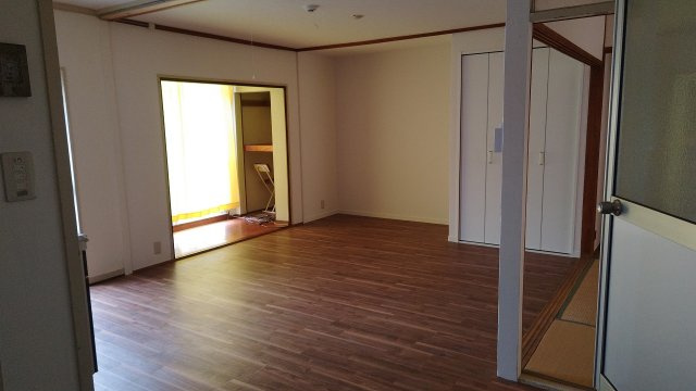 大蔵谷住宅の居間・リビング