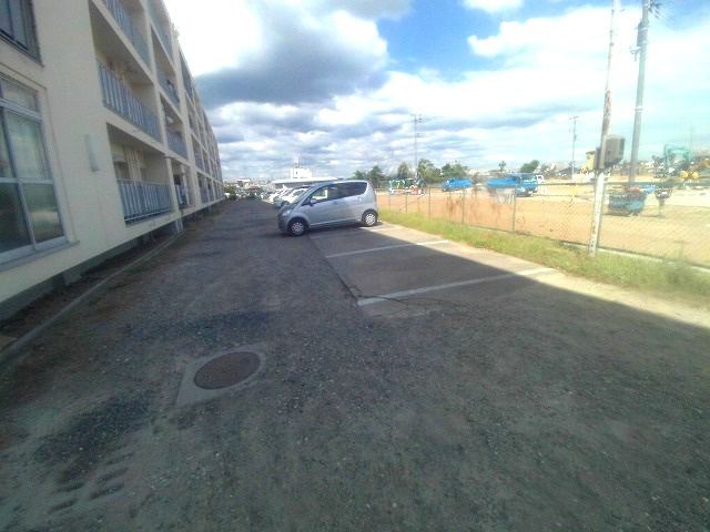 大蔵谷住宅の駐車場