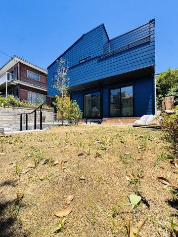 KAMAKURA FAMILY BASE — 稲村ガ崎で育てる、余白のある暮らしの庭