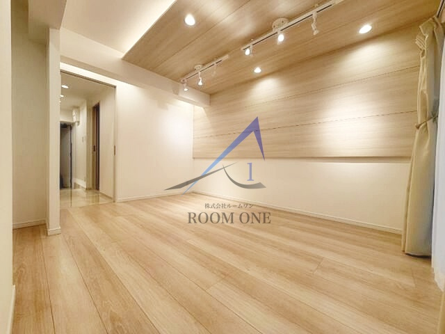 ロイヤルエクセラージュ市ヶ谷二十騎町の居間・リビング|洋室のお部屋です。