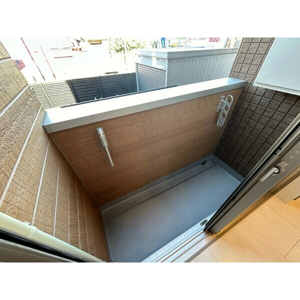 カンファーフォレスト　名古屋市賃貸　仲介手数料無料のバルコニー