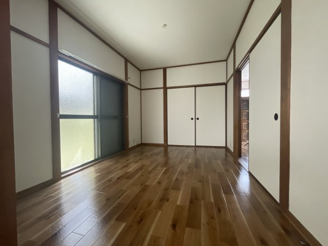 山田町小部南山貸家の居間・リビング