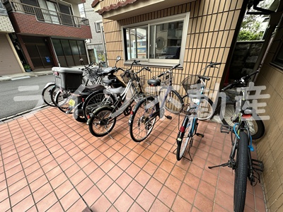 YOUハイム柏田のエントランス