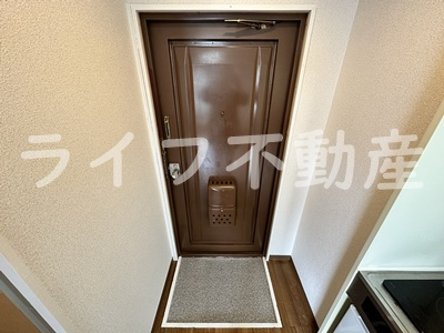 YOUハイム柏田の玄関