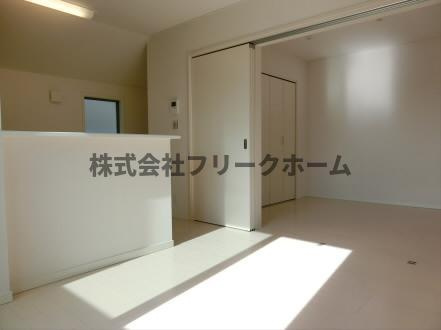 杉並区西荻南４丁目のタウンの居間・リビング