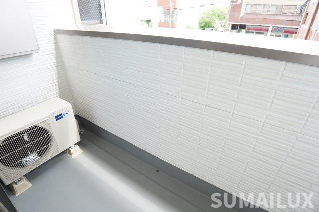 熊本市中央区新町４丁目のアパートのバルコニー