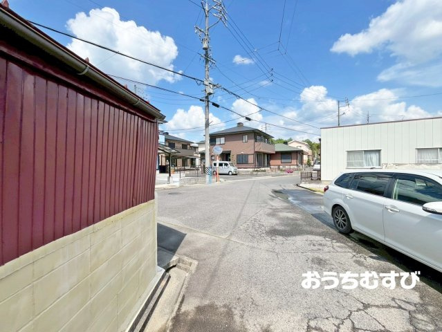 春日井市坂下町3丁目1204番（全1棟）の前面道路含む現地写真