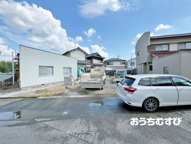 春日井市坂下町3丁目1204番（全1棟）の前面道路含む現地写真