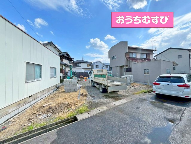 春日井市坂下町3丁目1204番（全1棟）の前面道路含む現地写真