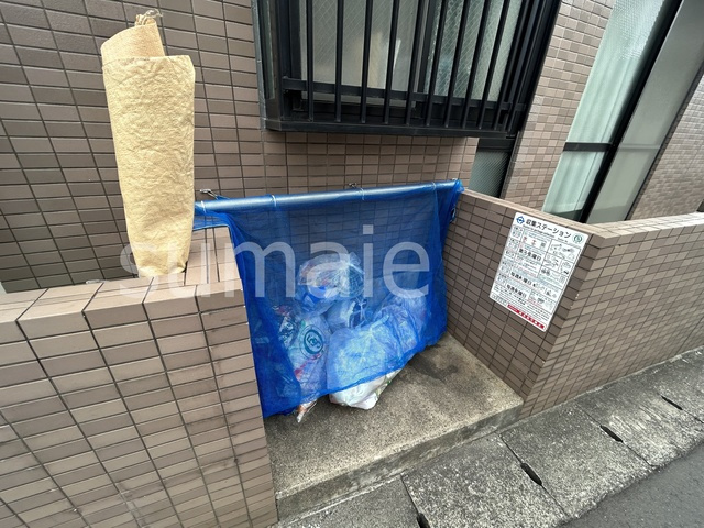 アドアップKのその他共用部分|敷地内ゴミ置き場です！