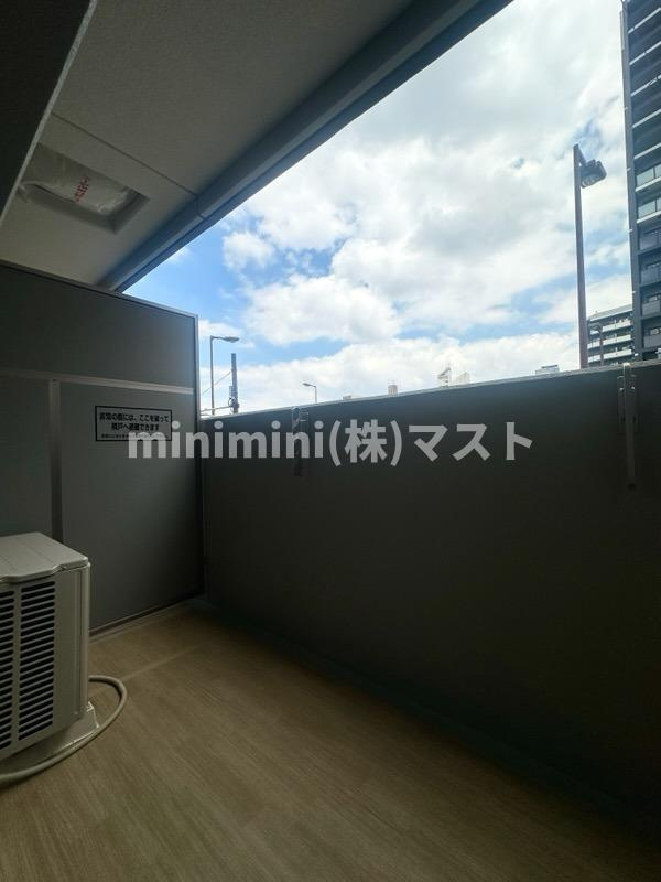 エスリード難波AGREAのバルコニー