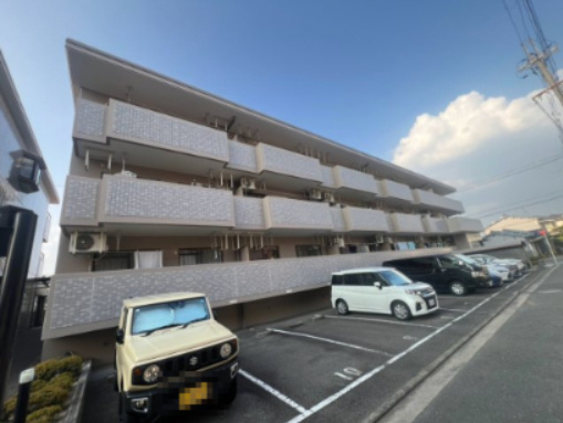 コーポラス茨木A棟の駐車場