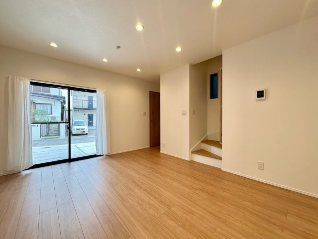 名東区梅森坂２丁目戸建の居間・リビング