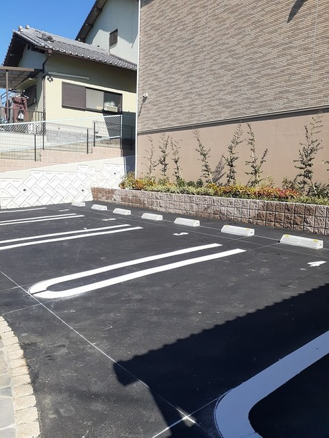 リトルタウン宝山Ⅰの駐車場