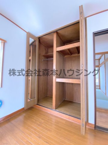 【収納】 | 　寝屋川市春日町30戸建貸家 | たっぷりとした収納スペースです