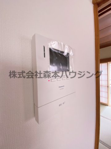 【セキュリティ】 | 　寝屋川市春日町30戸建貸家 | TVモニターフォンで安心です