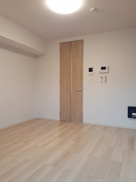 鎌倉市大船２丁目のアパートの居間・リビング