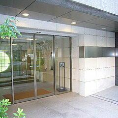 フォルム四谷外苑東のエントランス|ゆとりのあるエントランスです