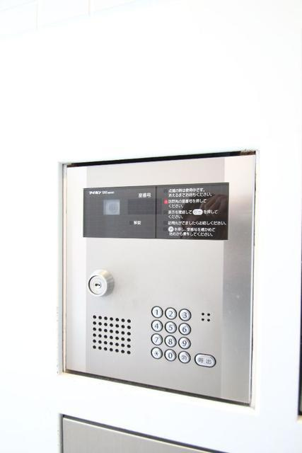 メゾンブランシェのセキュリティ|モニター付きインターホンです