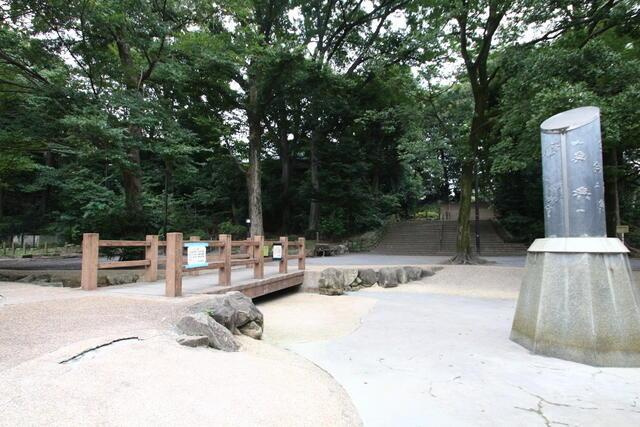 メゾンブランシェの駐車場|中根公園まで66m 