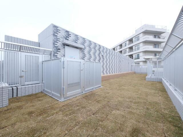 ＴＨＥ　ＰＲＥＭＩＵＭ　ＣＵＢＥ　Ｇ　東中野の庭|お庭が付いています