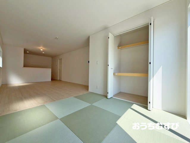 春日井市如意申町第2(全5棟)の居間・リビング