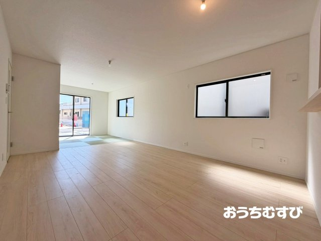 春日井市如意申町第2(全5棟)の居間・リビング