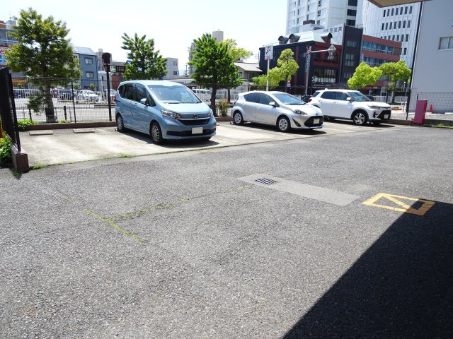 キャッスルハイツ大垣郭町の駐車場
