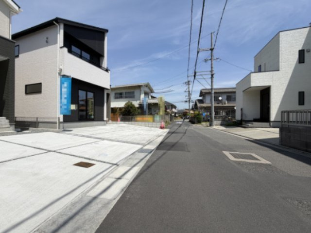 【前面道路含む現地写真】 | よかタウン倉敷市大内1期 (全2棟)