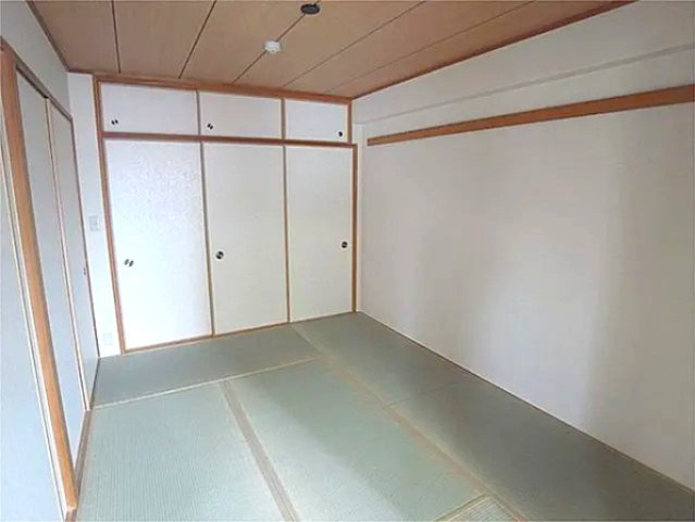 本山アーバンライフの居間・リビング