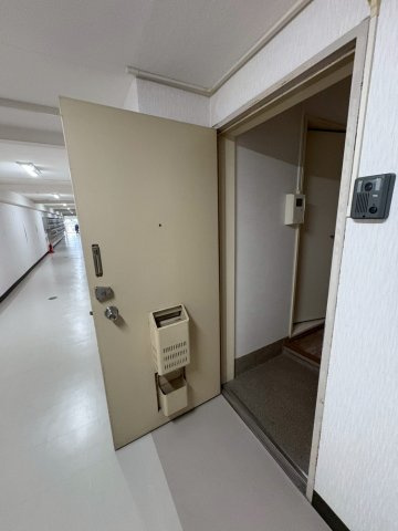 日生住吉コープの玄関