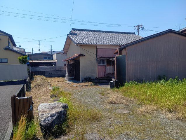 売中古戸建　焼津市小川新町５丁目の庭|駐車スペースがたくさんあります！