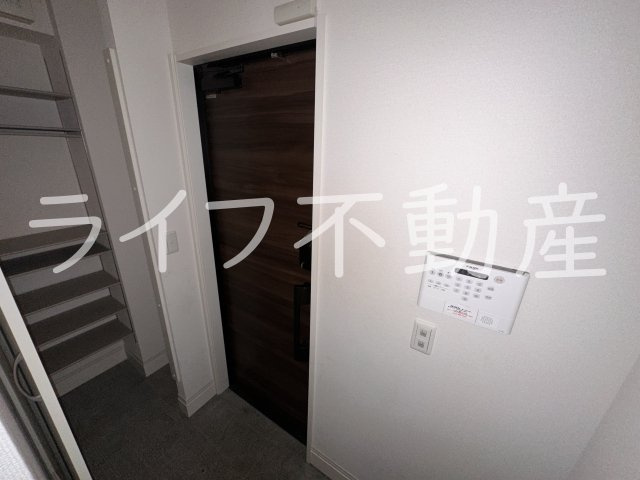 ラフィーネ クローバーの玄関|明るい玄関です