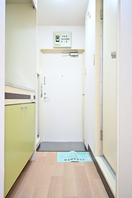 スカイコート都立大学の玄関