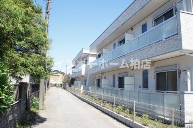 リブリ・白山EASTのその他|バルコニー側の外観です