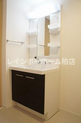 リブリ・白山EASTの洗面所