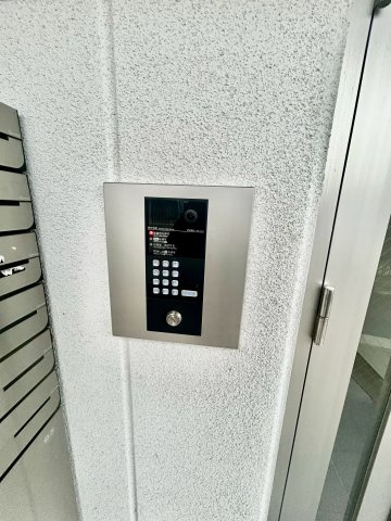 プリヴェ江坂のセキュリティ|オートロック付き