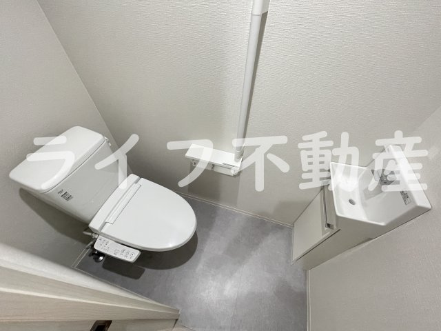 グランドレッセ今里のトイレ|落ち着いたトイレです