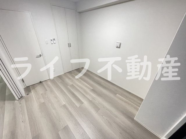 グランドレッセ今里の洋室|広々とした洋室です