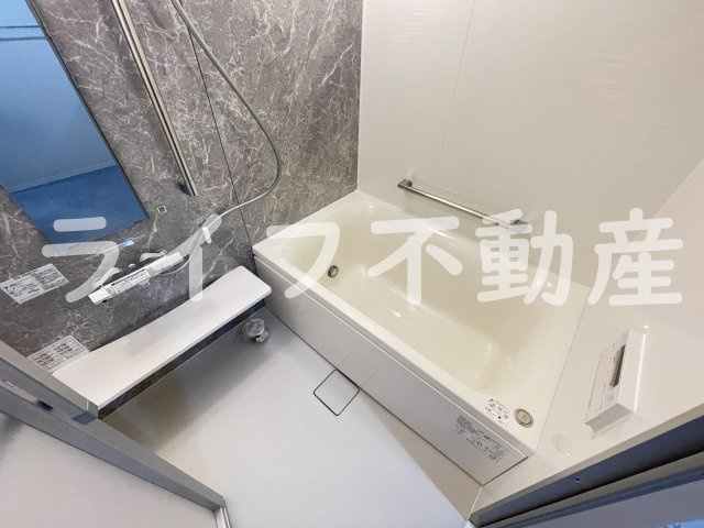 グランドレッセ今里の浴室|お風呂で日々の疲れを落としましょう
