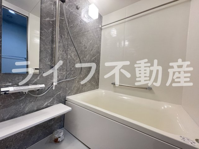 グランドレッセ今里の浴室|ゆったり過ごせるお風呂です