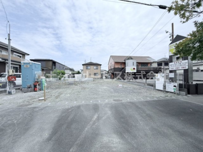 【外観】 | 焼津市石津中町 3期 新築一戸建て | 現在建築中の外観画像です。ご内覧は同じメーカーの完成物件へご案内いたしますので、いつでもご相談ください！