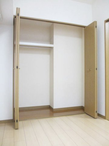クレスト呉服町の収納