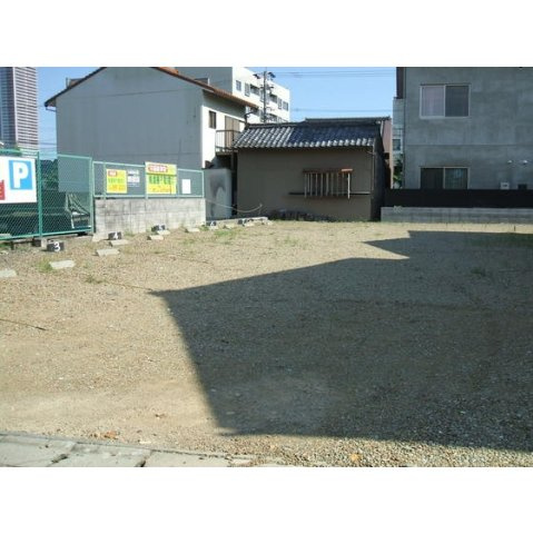 岐阜市千手堂南町４丁目の駐車場