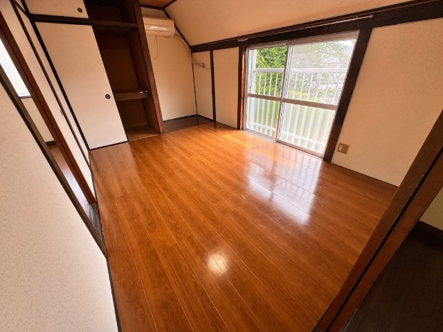 サンライズ矢岳の居間・リビング