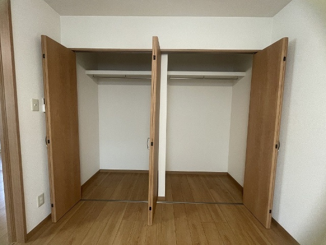 佐世保市俵町の賃貸マンションの収納